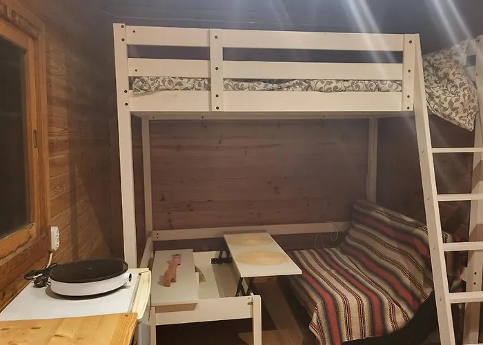 Woodhouse Near River - Near Ocean - Near *